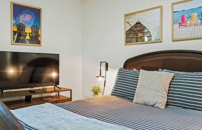 Lake Daze by Avantstay Lakefront w/ Modern Interior, Enclosed Porch & Hot Tub - Foto 28