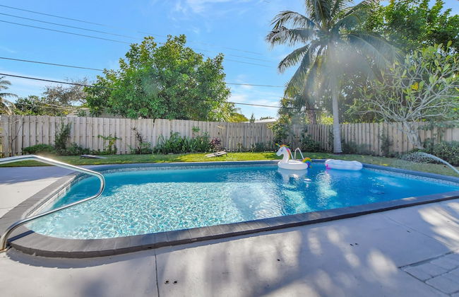 Boca Beauty - Stylish Home With Pool 3 Bedroom Home by RedAwning - Foto 31