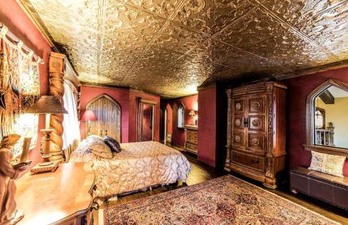 Regal Suite Rental in Breathtaking Castle near Lake George, Upstate New York - Foto 36