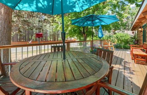 Catalina Retreat -Cozy mountain home in a tree filled neighborhood, plenty of games and a hot tub! - Foto 44