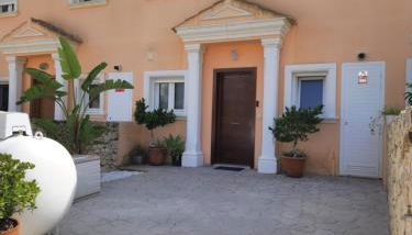 Calpe Casa adosada entorno playa y montaña tranquilidad relax jacuzzi piscina wifi aire jardin barbacoa y parking - Foto 2