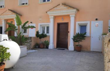 Calpe Casa adosada entorno playa y montaña tranquilidad relax jacuzzi piscina wifi aire jardin barbacoa y parking - Foto 2