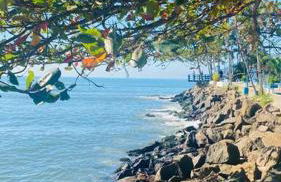 Apartamento com vista pro mar no Centro de Ubatuba - com estacionamento 2 quartos e cozinha completa - Foto 37