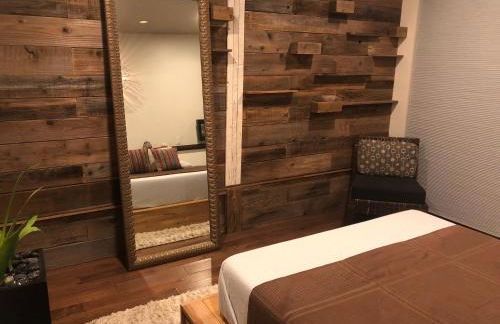 Beautiful Cottage, hot tub, in great neighborhood - Foto 9