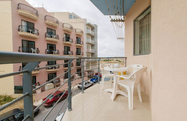 Luxury Holiday Apartment IN Qawra - Foto 27