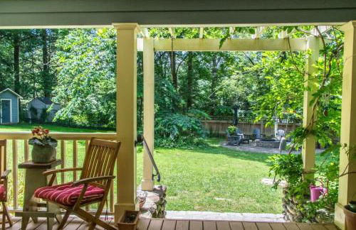 Historic 4BR Colonial with Pool Table and Fire Pit - Foto 36