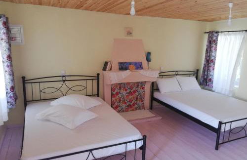 North Evia Kiki's house - Photo 7