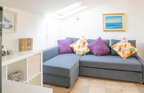 049 - Attico ELEGANTE, 10 minuti a piedi da MARE e SPIAGGIA - POSTO AUTO PRIVATO GRATIS - Foto 12