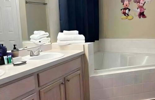 HOUSE 4 Bdr Eco ThematicSaltwater PoolGame Room - Photo 29