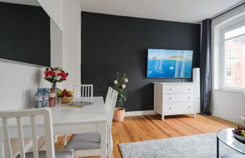 TOP 2 Zimmer Altbauwohnung in Kiel Mitte 24-7 Check In - Foto 8