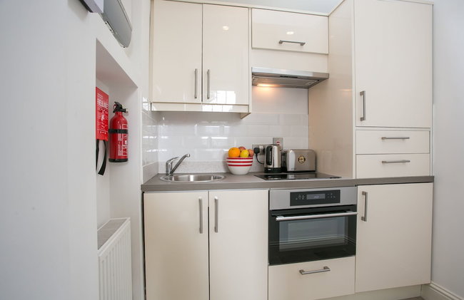 St. Stephen's Green Apartments - Photo 8