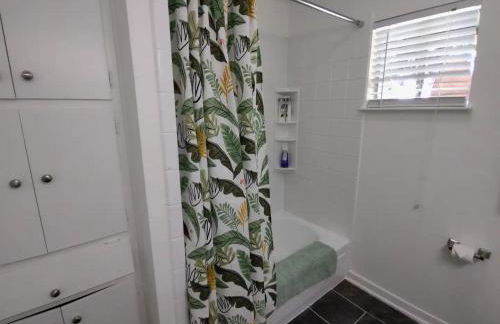 Small Town, Big House - Sleeps 8! - Foto 14