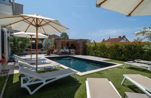 NoaMio Homestay with Heated Swimming Pool & Sauna - Photo 3