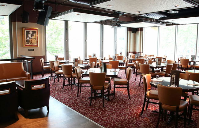 Hard Rock Cafe Cologne – Skip the Line - Photo 4