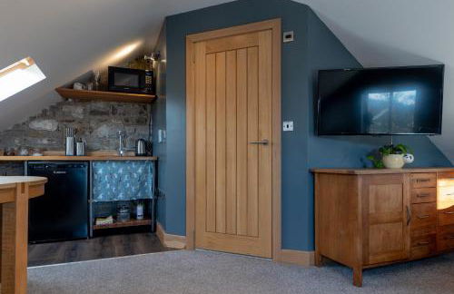 Stunning rural stay with idyllic views & great location - Photo 8