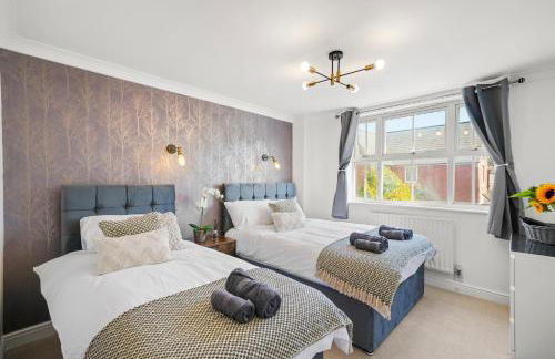 PRIME 3 BED HOUSE to BICESTER OUTLET for 8 People by Platinum Key Properties - Foto 3