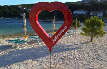 Family and pet friendly apartment Frankopan Croatia - Photo 26