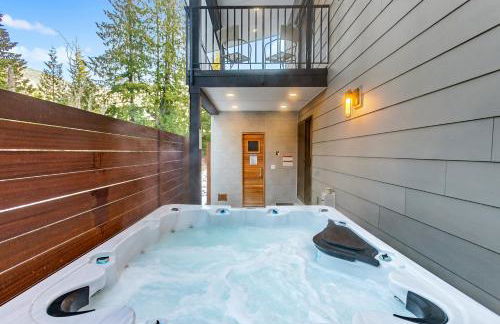 LUXE Hyak Retreat with Sauna, Hot Tub, Game Room, 6BR - Foto 61