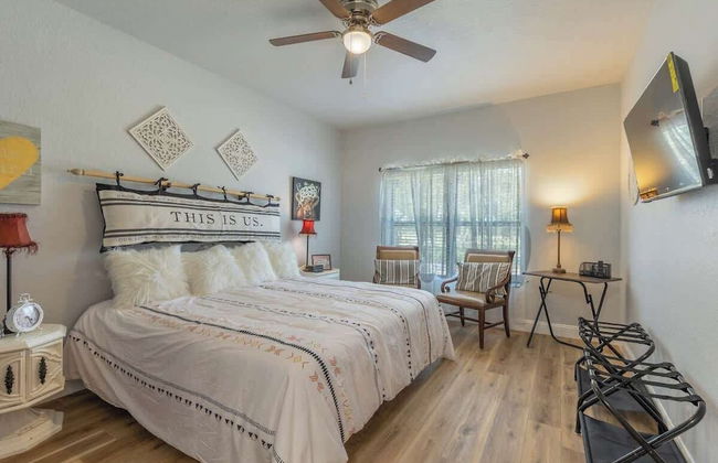 La Casita: Hot-tub & Firepit, 15 min to Fred! - Foto 6