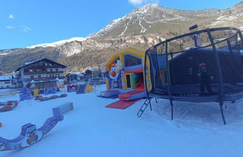 Alexander Lodge - Foto 24