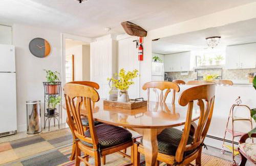 Downtown by RISD Gigabite Internet OnSite Free Parking - Foto 9