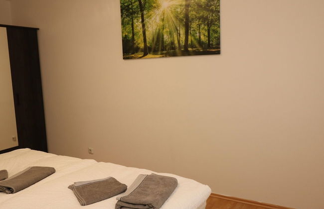 Stylish Apartment With Terrace - Photo 8