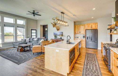 Stylish Montana Vacation Rental with Private Hot Tub - Foto 6