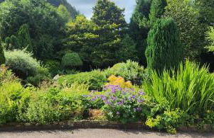 Modern and spacious 2 bedroom apartment with free parking - Photo 18