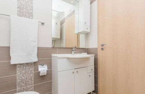 Apartment F-4 Klimno - Foto 18