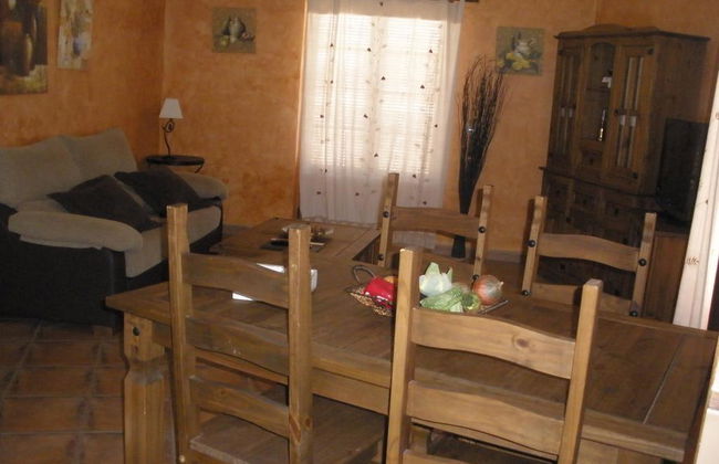 Complejo Peñafiel Caceres - Photo 2