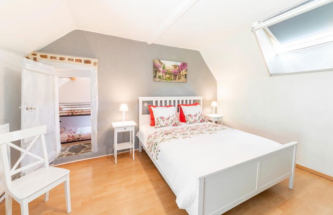 Theux Farmhouse With Garden - Photo 7