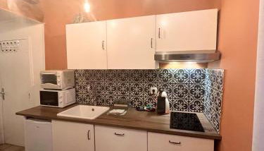 Studio chaleureux au Panier - Quartier historique Marseille - Foto 5, stove, dishwasher, pet friendly, minibar