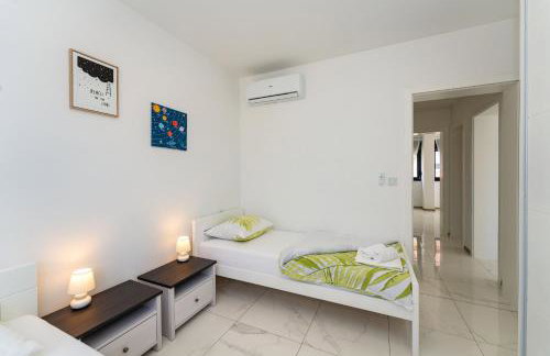 Villa Essenza Mare in Vodice with private pool & pet friendly - only 650 meters from the beach - Photo 25