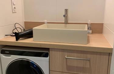 Cottage YVEL au Pied du lac au Duc, son Golf et sa Base Nautique - Foto 10