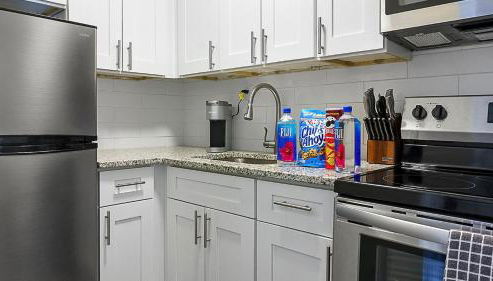 Landing Stunning Studio Game Room Pool - Photo 5, Other