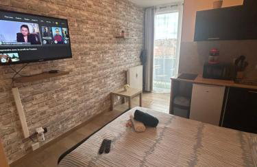 Superbe studio neuf avec balcon - Foto 14