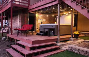 Chic Country Home in the Woods with Hot Tub - Foto 45