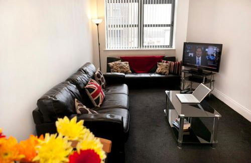 Lace Market Apartments - City Centre - 4 Beds Apartment with 2 Bathrooms and full Kitchen in George Street - close to Victoria Centre Shopping Centre - Parking for Cars & Vans from Five Pounds a Day - Sunday 1pm Check-out - Foto 4