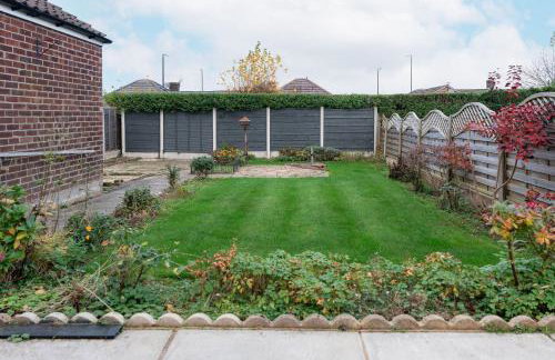 Nature Inspired Bungalow with 3 rooms - 10 mins from Manchester Airport - Foto 21