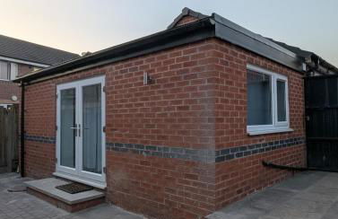 Newly Furnished Guest House Near City Centre - Foto 35