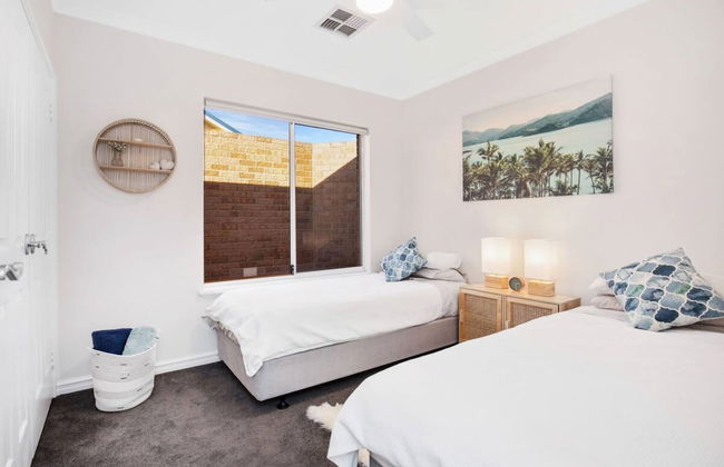 Idyllic Modern Scarborough Home Fireplace BBQ - Foto 4