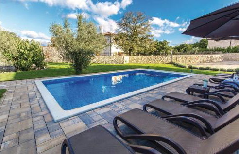 Beautiful Home In Turcic With Wifi - Foto 2