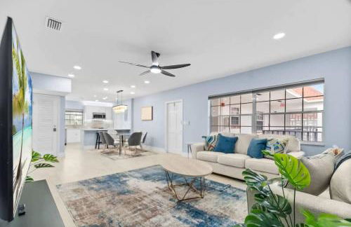 Las Olas & Beachside getaway with pool - Foto 1