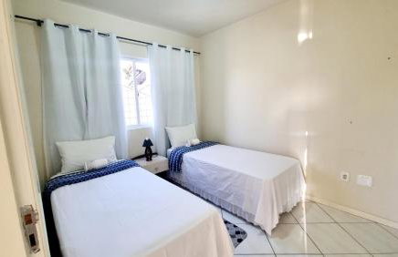 Residencial Cristina's-Apartamentos de 2-3 Quartos equipados com WiFi Garagem-Excelente Localização - Photo 3