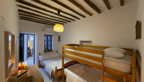 yiayia's Place - Foto 4, wardrobe