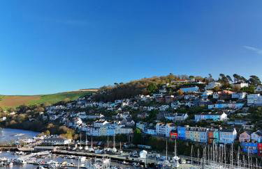 MIDSHIPS A HOLIDAY HOME IN DARTMOUTH SLEEPS UPTO 6 PEOPLE ,PET FRIENDLY , 10 MINUTES WALK TO Town CENTRE WITH PARKING included - Foto 26