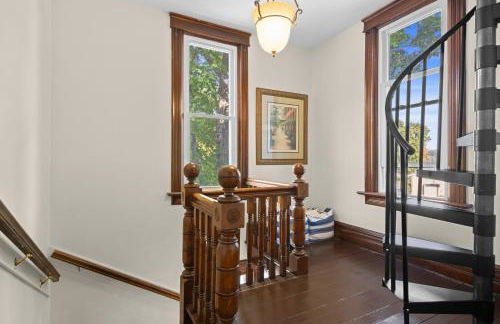 The Glarum House - Gorgeous Historic Home & AC! - Foto 47