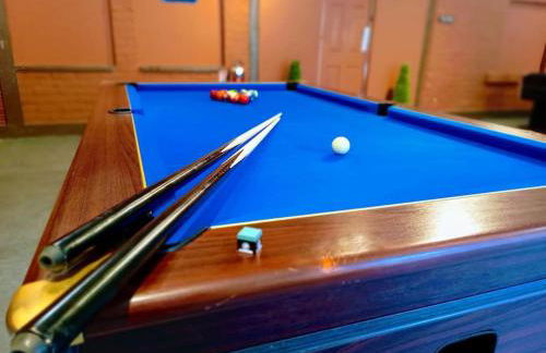 The West Wing at Eriviat Hall Hot Tub - Photo 47