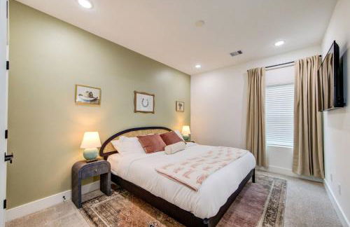 3BD Central Stay | BBQ, Games & Backyard Fun - Foto 15