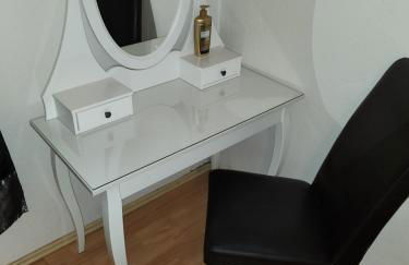 Halle, TOP -PREISE, große 79 qm SD FeWo, EG, wahlweise mit 1- 3 DZ, inklusiv TV Lounge, Küche, Bad WC Einfach und gut, Langzeitmieter VB Preise - Foto 55